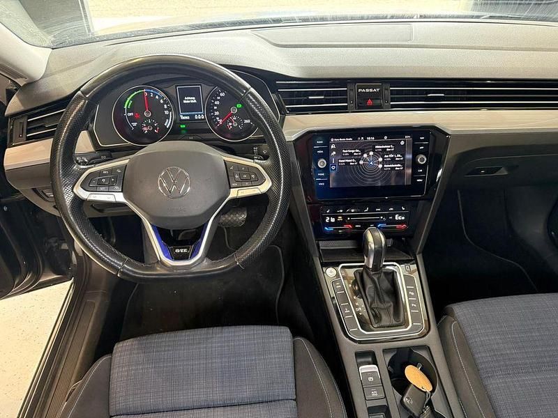 Gebraucht VW Passat GTE 156 PS (114 kW) 2021 Grau Kombi