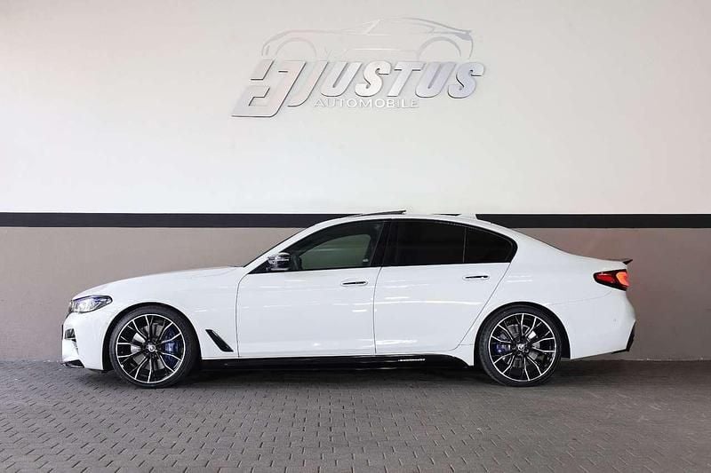 Gebraucht BMW 550 462 PS (339 kW) 2018 Alpinweiß iii (300) Limousine