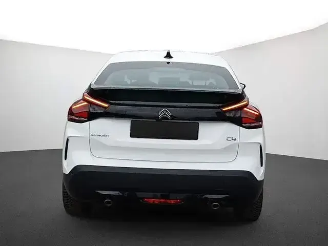 Used Citroën C4 Feel 131 HP (96 kW) 2023 White Sedan