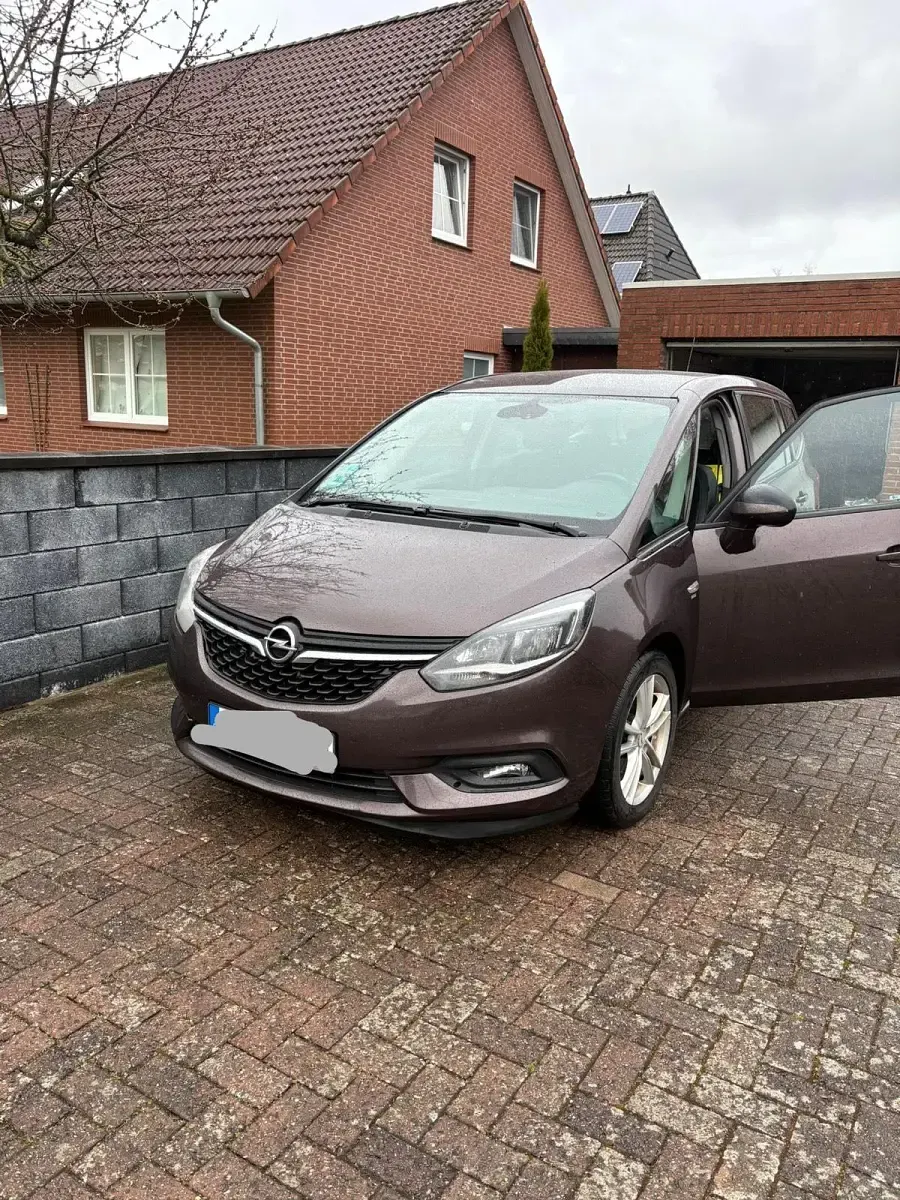 Używany Opel Zafira 110 KM (80 kW) 2017 Brązowy Minivan