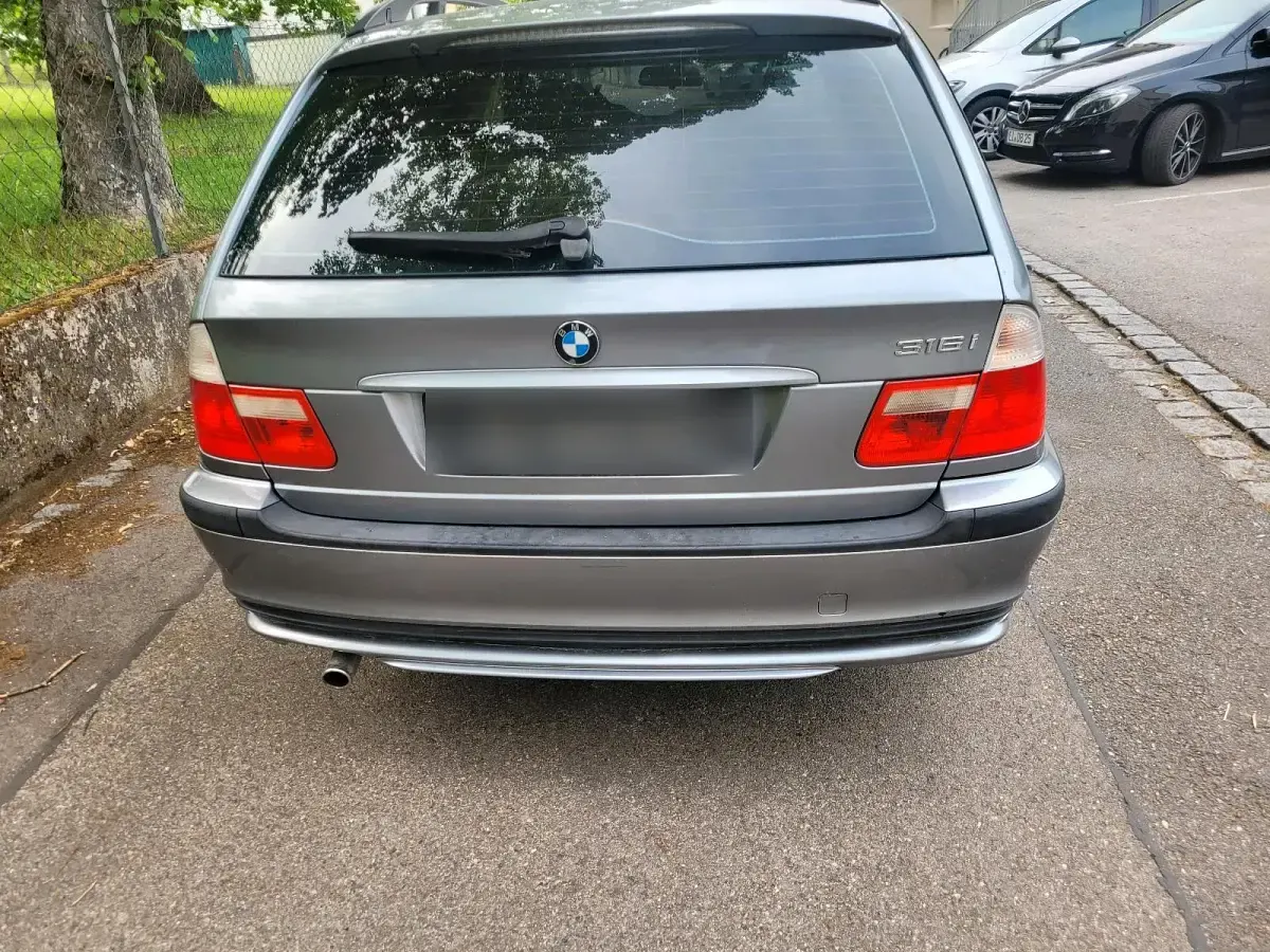 Gebraucht BMW 316 116 PS (85 kW) 2003 Silber Kombi