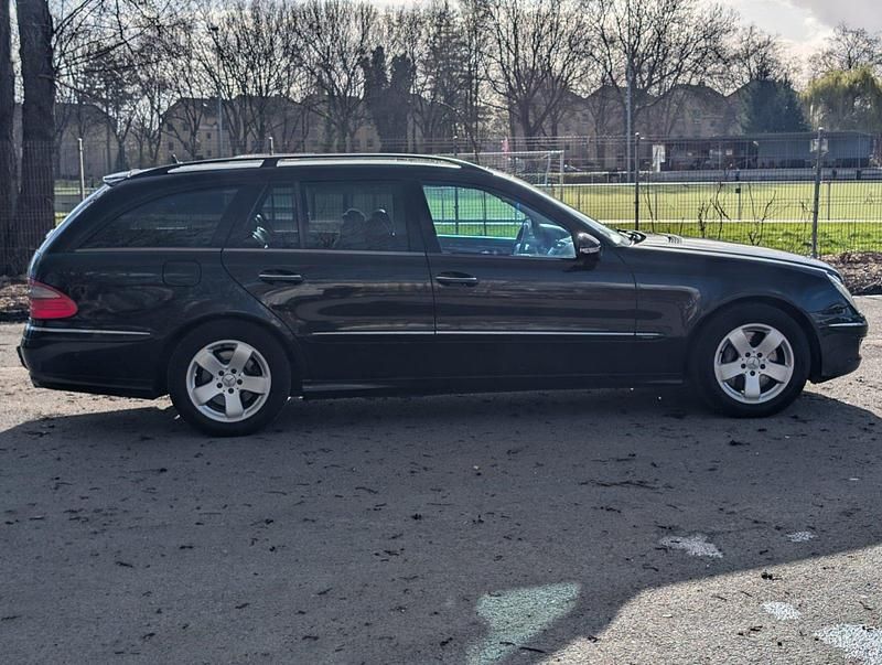 Gebraucht Mercedes E280 Business 190 PS (139 kW) 2008 Schwarz Kombi