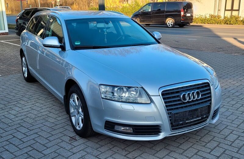 Silber Gebraucht 2011 Audi A6 Advanced Kombi | 9.900 € (Fairer Preis) - Bild 1/4