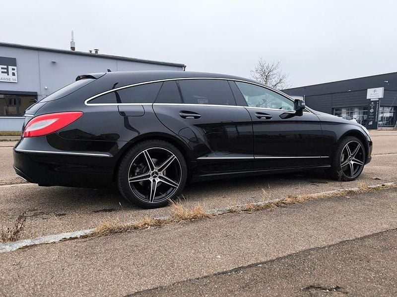 Gebraucht Mercedes CLS350 Shooting Brake 265 PS (194 kW) 2014 Schwarz Kombi