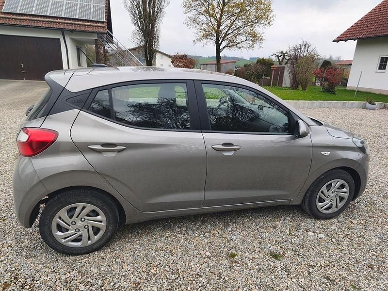 Gebraucht Hyundai i10 67 PS (49 kW) 2021 Kleinwagen
