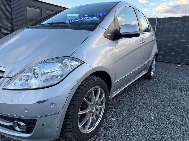 Gebraucht Mercedes A200 140 PS (102 kW) 2011 Polarsilber  metalliclack Kleinwagen