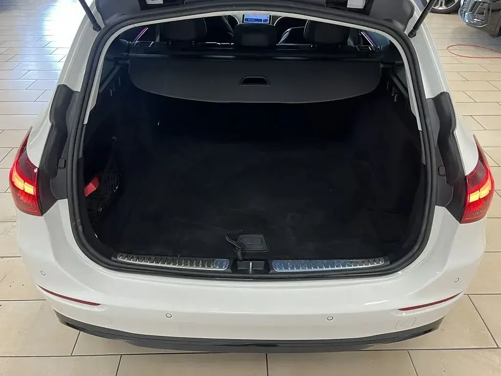 Gebraucht Mercedes C180 Business 170 PS (125 kW) 2021 Schwarz Kombi