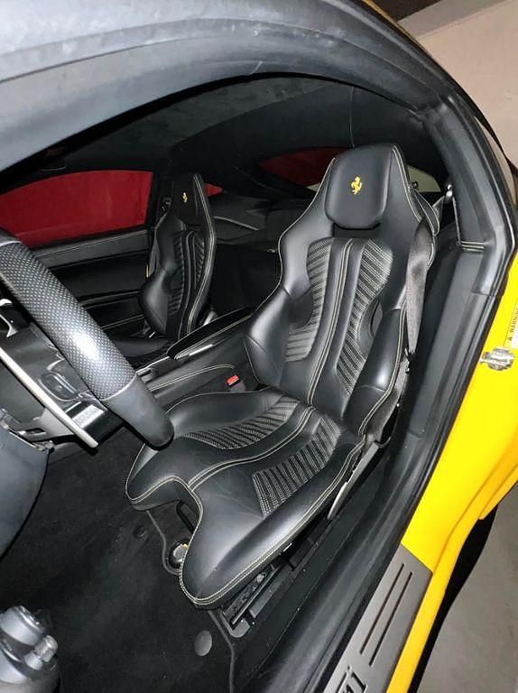 Gebraucht Ferrari F12 741 PS (545 kW) 2013 Giallo modena Coupé