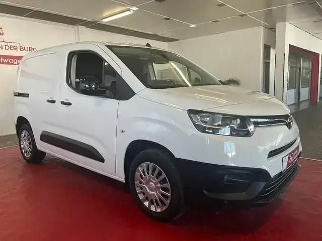 Ice white Neu 2025 Toyota Proace City Van | 24.960 € (Fairer Preis) - Bild 1/4