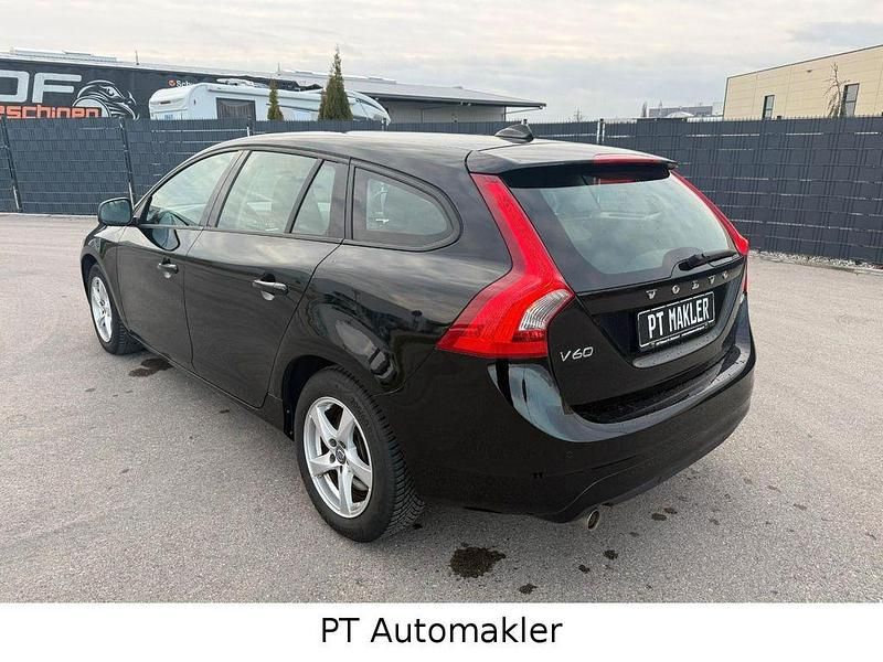 Gebraucht Volvo V60 Kinetic 150 PS (110 kW) 2015 Schwarz Kombi