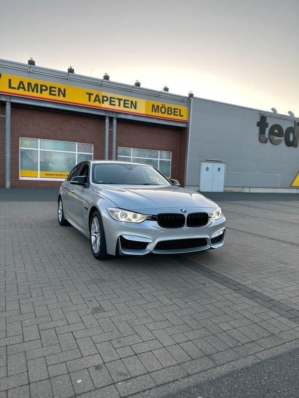 Silber Gebraucht 2014 BMW 320 Limousine | 12.900 € (Superpreis) - Bild 1/4