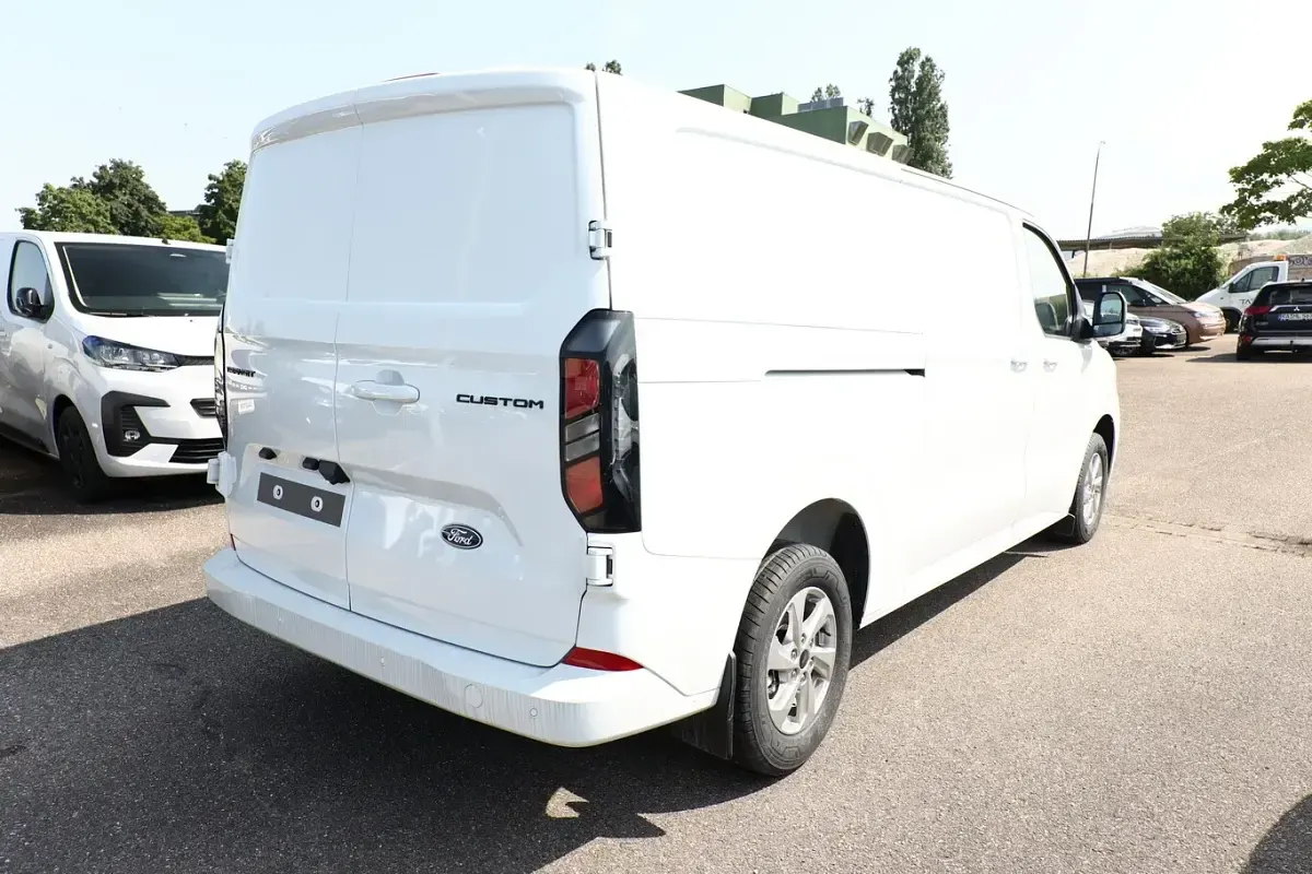 Neu Ford Transit Custom Limited 170 PS (125 kW) 2025 Weiß Van