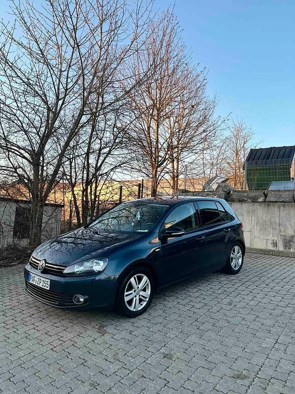 Blau Gebraucht 2013 VW Golf VI Match Limousine | 6.300 € (Fairer Preis) - Bild 1/4