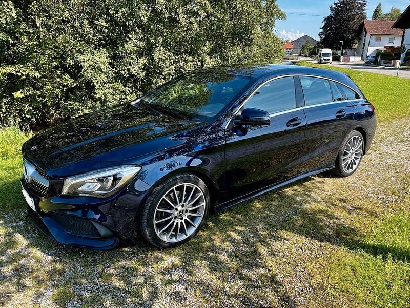 Blau Gebraucht 2017 Mercedes CLA220 Shooting Brake Kombi | 18.900 € (Fairer Preis) - Bild 1/4