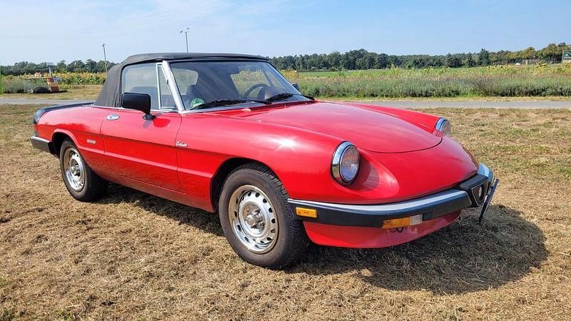 Rot Gebraucht 1987 Alfa Romeo Spider Cabrio | 12.000 € - Bild 1/4