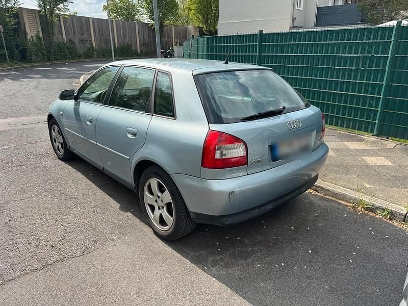 Usado Audi A3 105 HP (77 kW) 2003 Azul Citadino