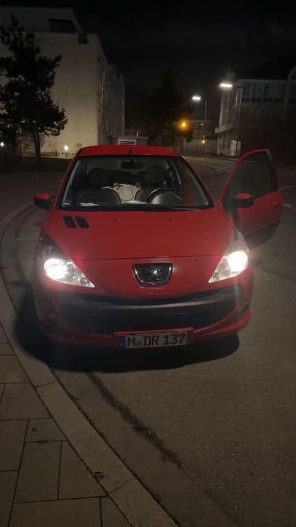 Gebraucht Peugeot 206 73 PS (53 kW) 2009 Rot Limousine