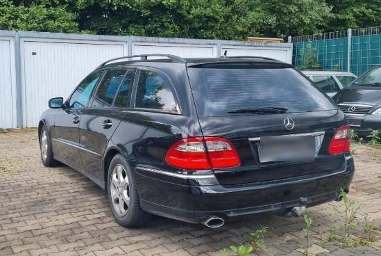 Schwarz Gebraucht 2008 Mercedes E220 Sport Kombi | 4.999 € (Fairer Preis) - Bild 1/4