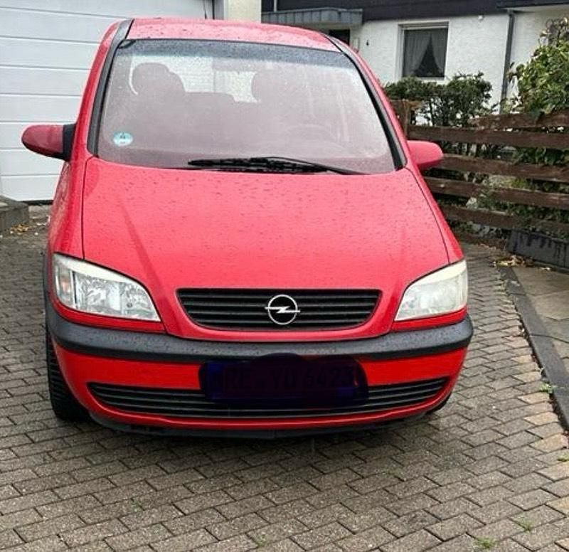 Rot Gebraucht 2001 Opel Zafira Van / Kleinbus | 1.000 € (Guter Preis) - Bild 1/4