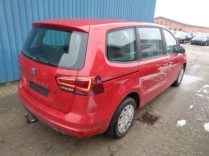 Second-hand Seat Alhambra Reference 150 CP (110 kW) 2018 Roșu Monovolum