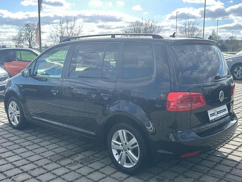 Gebraucht VW Touran Match 105 PS (77 kW) 2013 Schwarz Van / Kleinbus