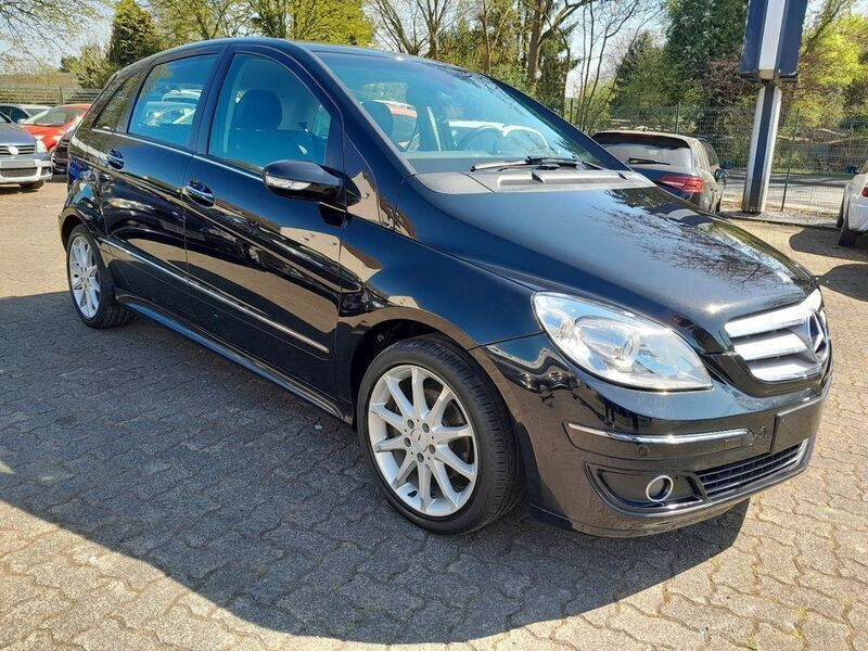 Schwarz Gebraucht 2006 Mercedes B180 Van / Kleinbus | 3.190 € - Bild 1/4