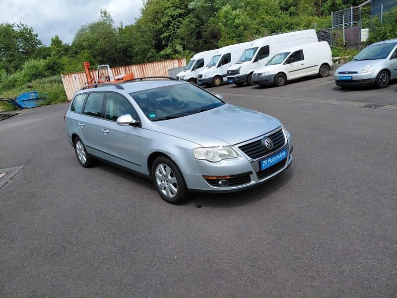 Silber Gebraucht 2005 VW Passat Trendline Kombi | 1.650 € (Guter Preis) - Bild 1/4