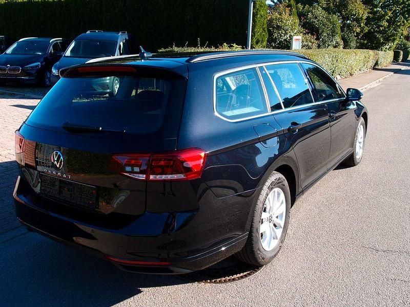 Gebraucht VW Passat Business 150 PS (110 kW) 2024 Schwarz Kombi