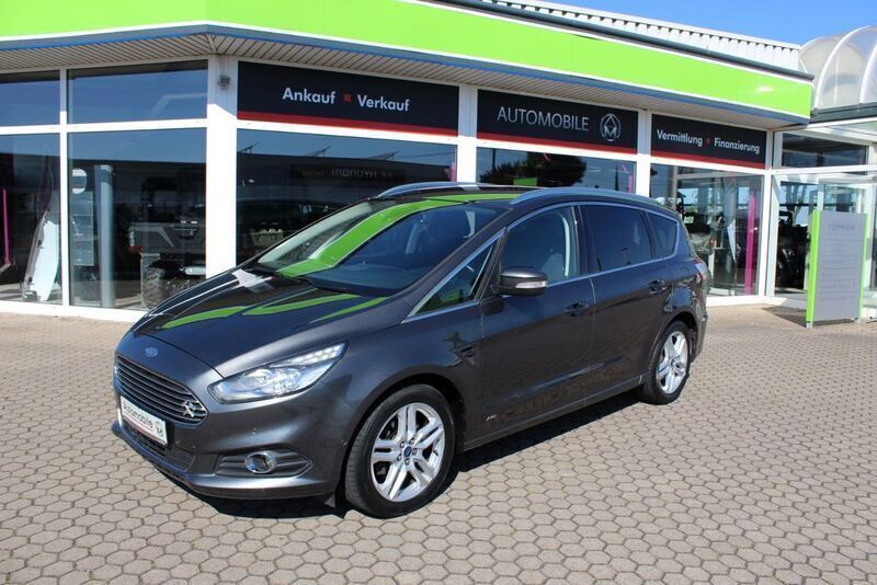Grau Gebraucht 2017 Ford S-MAX Titanium Van / Kleinbus | 17.200 € (Fairer Preis) - Bild 1/4