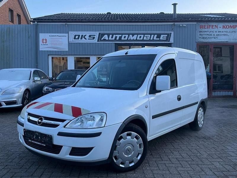 Weiß Gebraucht 2011 Opel Combo Van / Kleinbus | 2.999 € (Guter Preis) - Bild 1/4