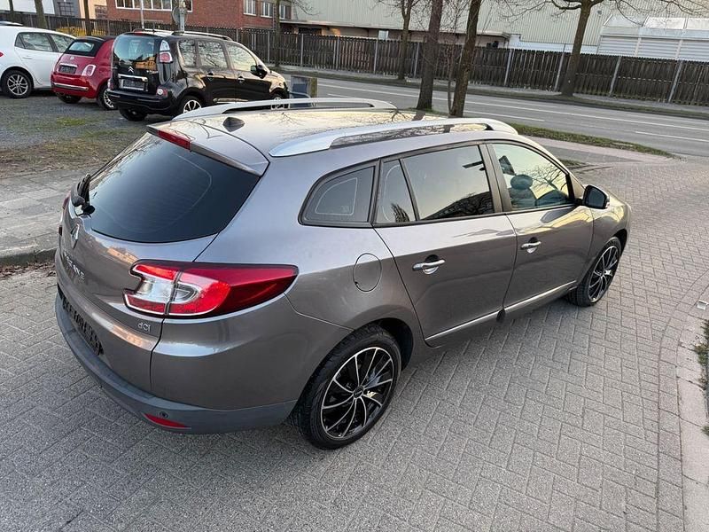 Gebraucht Renault Mégane III Initiale Paris 110 PS (80 kW) 2013 Grau Limousine