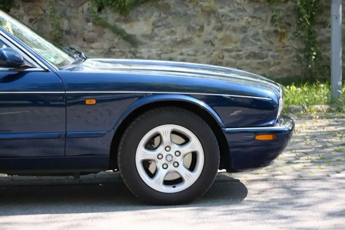 Gebraucht Jaguar XJ Sovereign 284 PS (208 kW) 2000 Blau Limousine