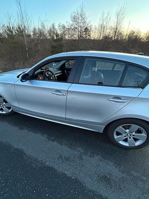 Gebraucht BMW 120 163 PS (119 kW) 2005 Silber Kleinwagen