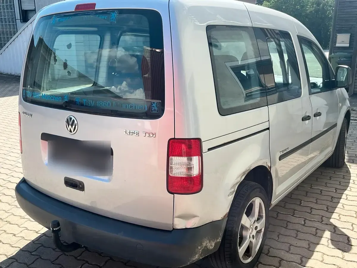 Gebraucht VW Caddy Life 105 PS (77 kW) 2010 Silber Van / Kleinbus