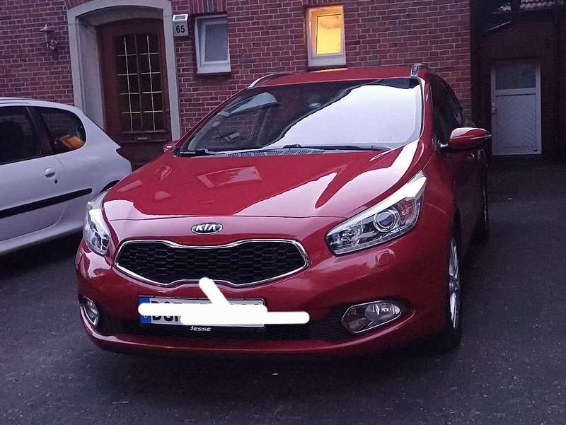 Gebraucht Kia Ceed Platinum Edition 128 PS (94 kW) 2014 Kleinwagen
