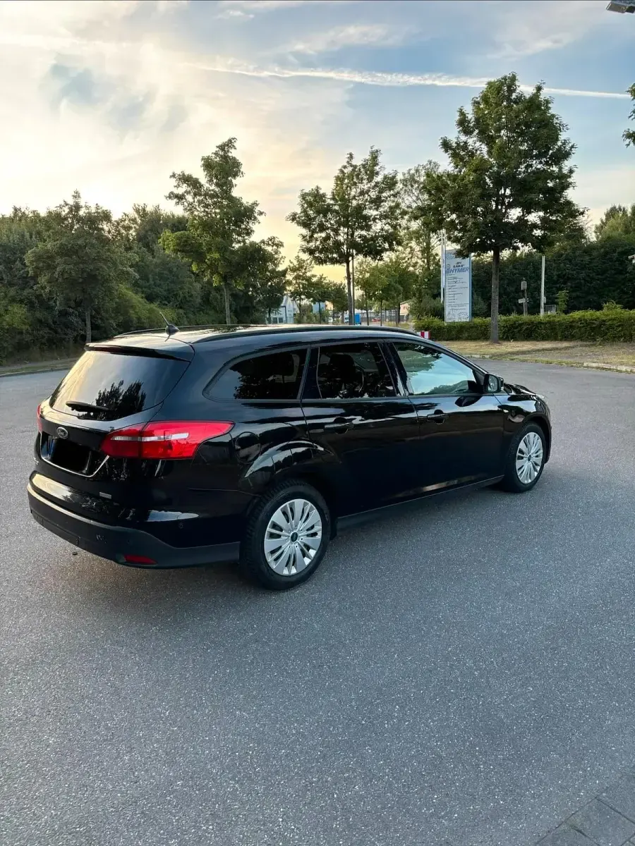 Gebraucht Ford Focus 125 PS (91 kW) 2017 Schwarz Kombi