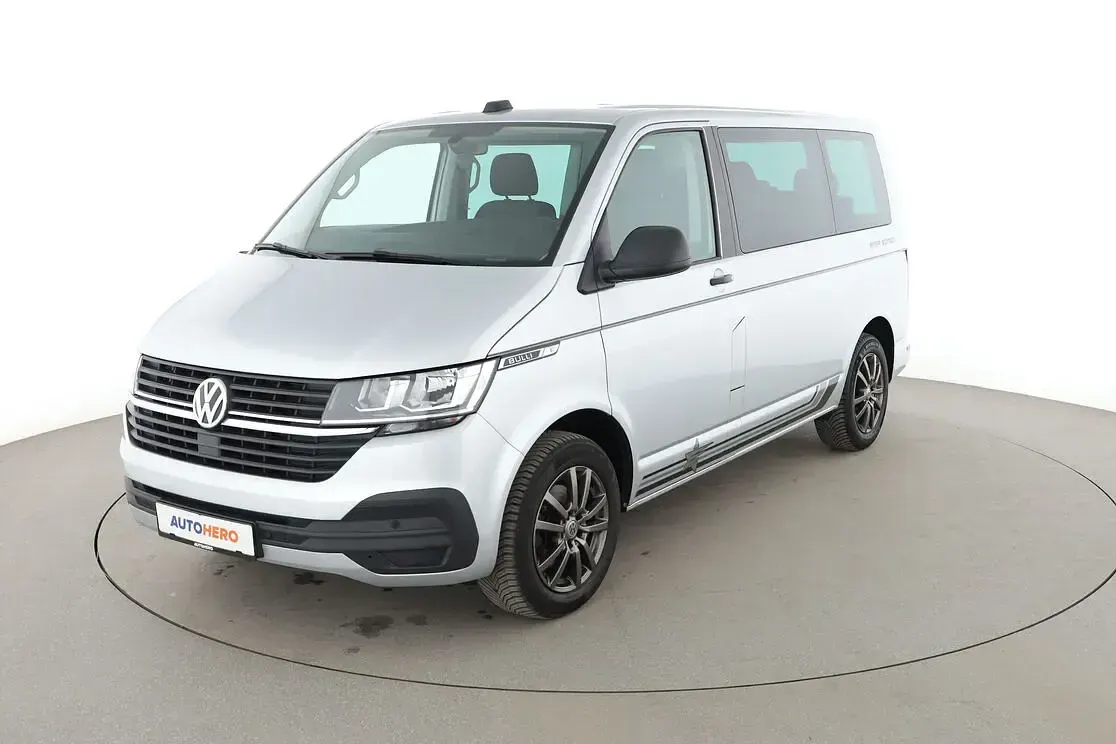 Second-hand VW Multivan Trendline 150 CP (110 kW) 2020 Argintiu Monovolum