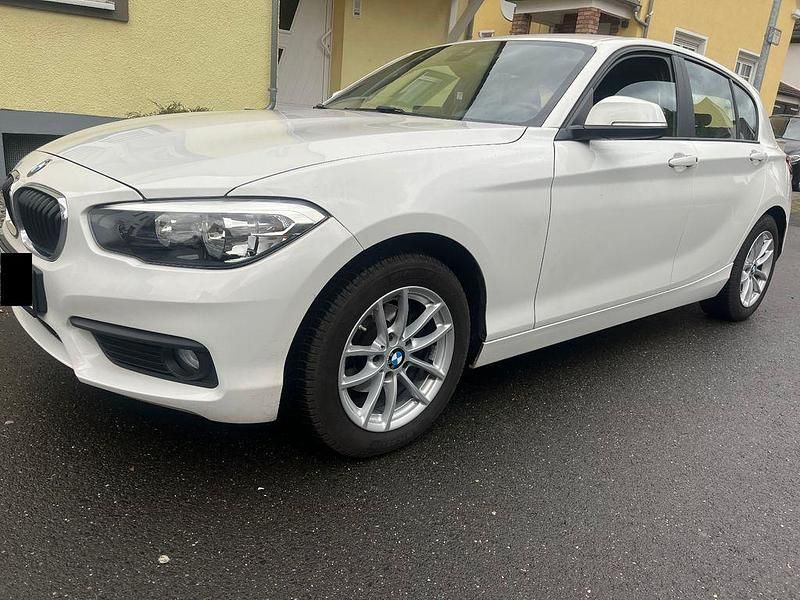 Weiß Gebraucht 2015 BMW 1M Advantage Coupé | 8.650 € - Bild 1/4