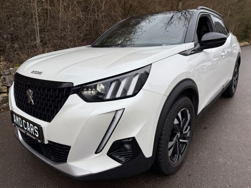 Weiß Gebraucht 2020 Peugeot 2008 GT-line SUV | 16.965 € (Fairer Preis) - Bild 1/4