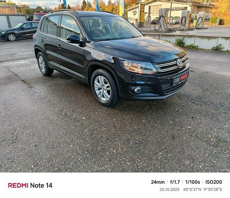 Gebraucht VW Tiguan Trendline 122 PS (89 kW) 2015 Schwarz SUV