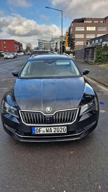Gebraucht Skoda Superb Style 150 PS (110 kW) 2019 Schwarz Kombi
