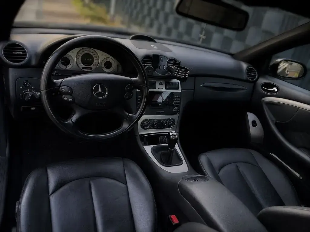 Gebraucht Mercedes CLK200 Avantgarde 184 PS (135 kW) 2008 Schwarz Coupé