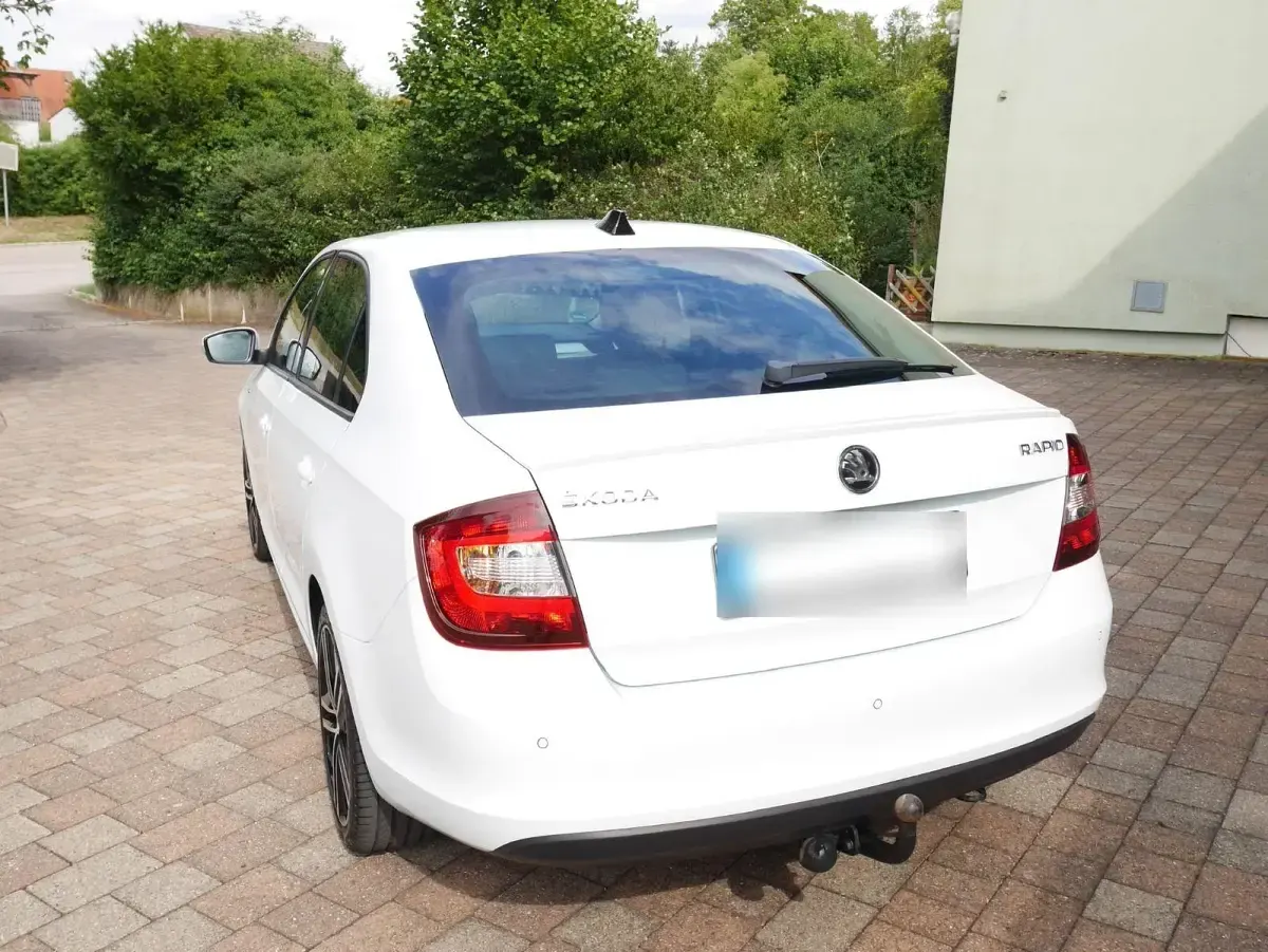 Gebraucht Skoda Rapid Drive 125 PS (91 kW) 2017 Weiß Kleinwagen