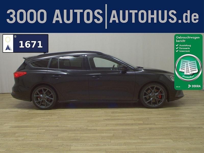 Schwarz Gebraucht 2021 Ford Focus ST-Line Kombi | 17.680 € (Superpreis) - Bild 1/4