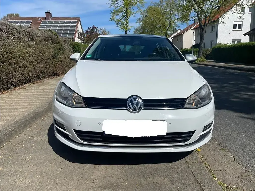 Gebraucht VW Golf VII LOUNGE 150 PS (110 kW) 2016 Weiß Limousine