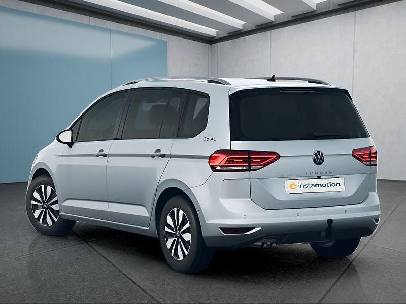 Gebraucht VW Touran 150 PS (110 kW) 2025 Silber Van / Kleinbus