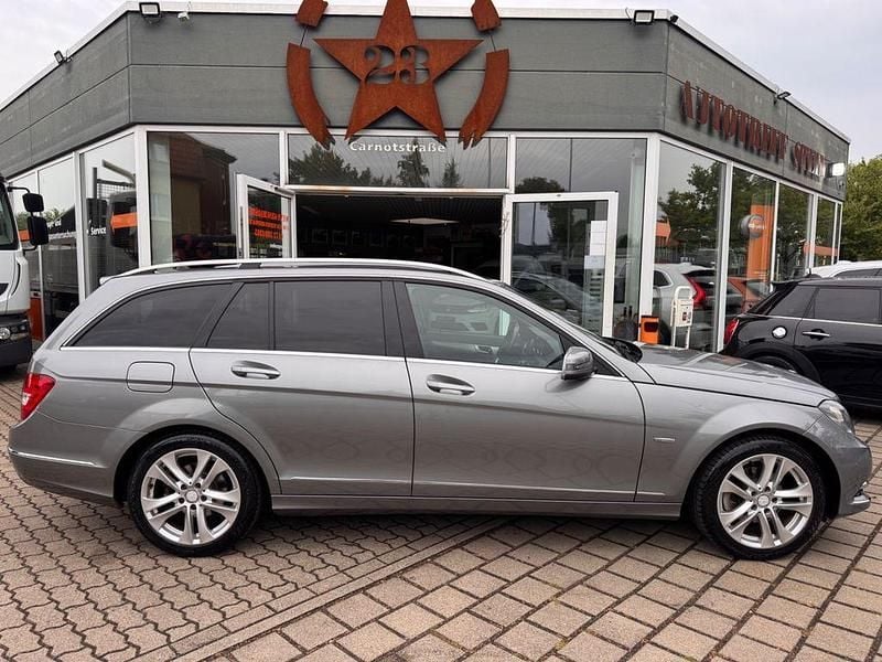 Silber Gebraucht 2011 Mercedes C180 Kombi | 5.950 € (Guter Preis) - Bild 1/4