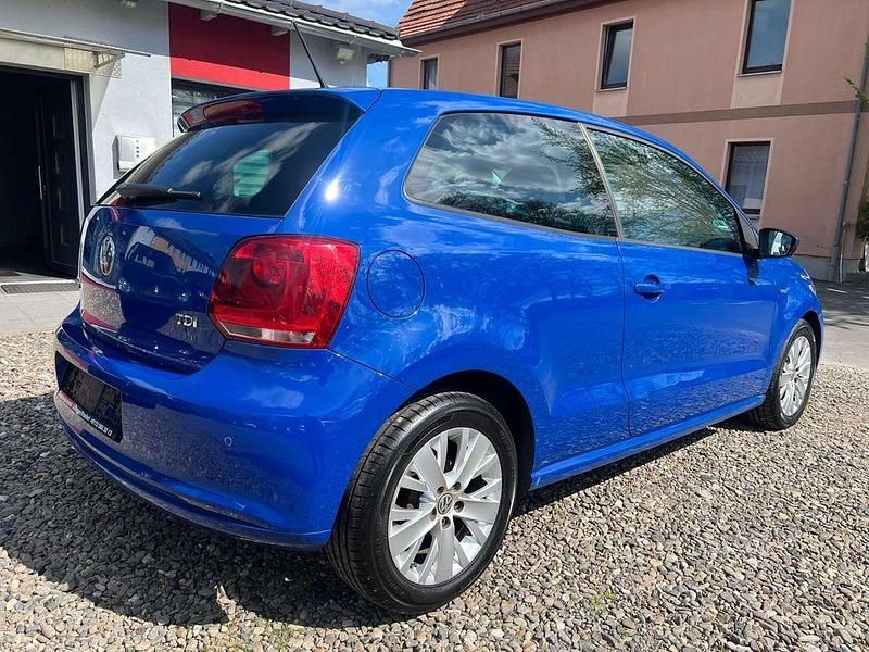 Gebraucht VW Polo Life 75 PS (55 kW) 2013 Blau Kleinwagen