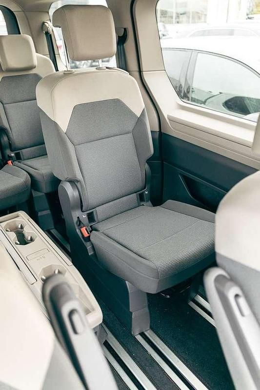 Gebraucht VW Multivan 150 PS (110 kW) 2024 Weiß Van