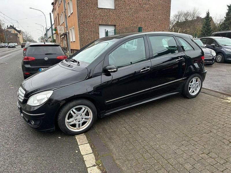 Gebraucht Mercedes B200 136 PS (100 kW) 2005 Schwarz Van / Kleinbus